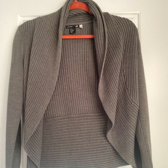 Clothes - Picture 1 of 1